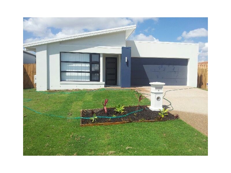 4 Catho Ave, Mount Low QLD 4818