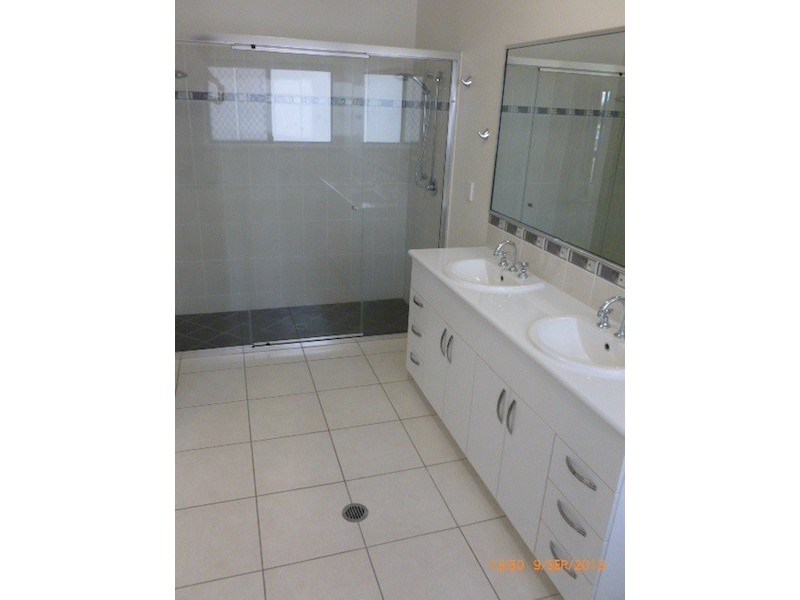 1 Waterstone Terrace, Idalia QLD 4811