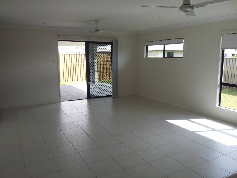 3 Holbourne Street, Bushland Beach QLD 4818