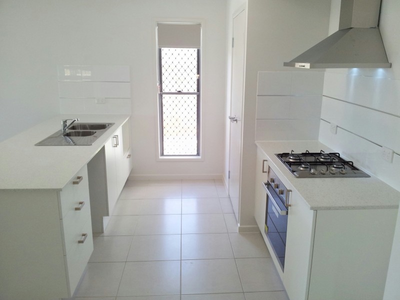 81 Monolith Cct, Mount Louisa QLD 4814