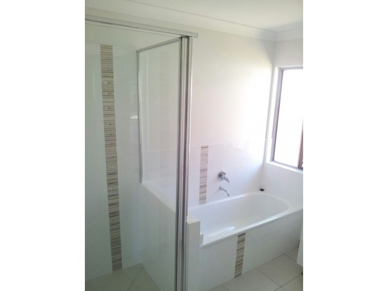 81 Monolith Cct, Mount Louisa QLD 4814