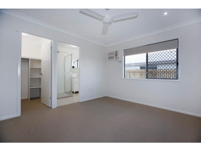 67 Monolith Cct, Mount Louisa QLD 4814