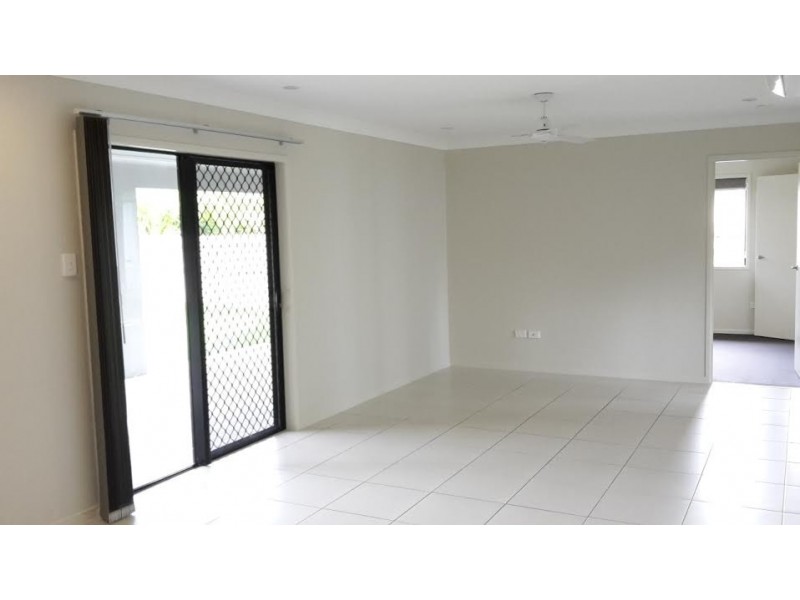 15 Lainkai Crt, Mount Low QLD 4818
