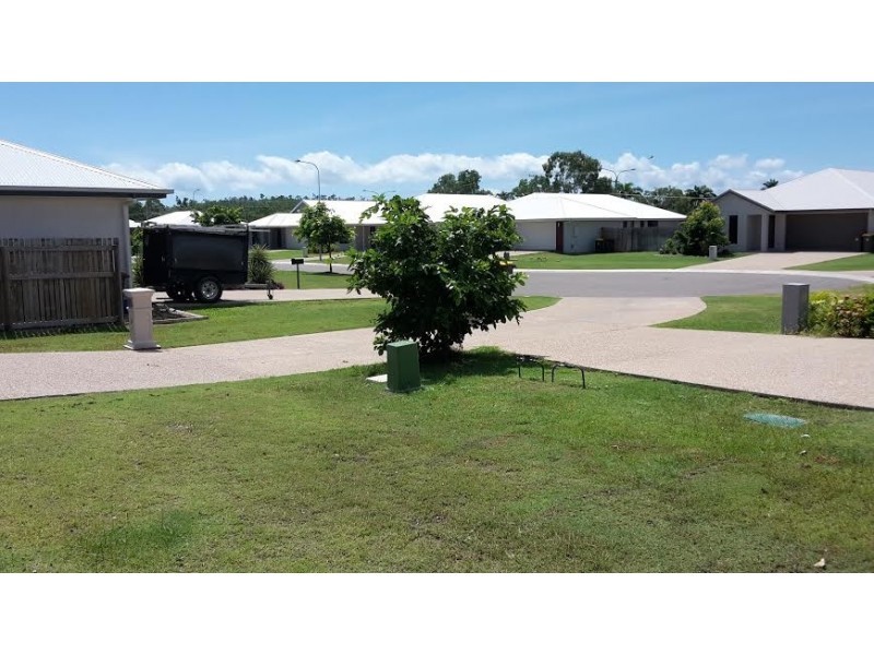 16 Smugglers Cove, Mount Low QLD 4818