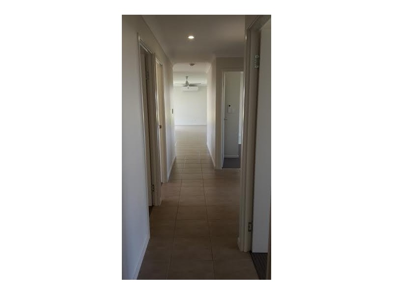 16 Smugglers Cove, Mount Low QLD 4818