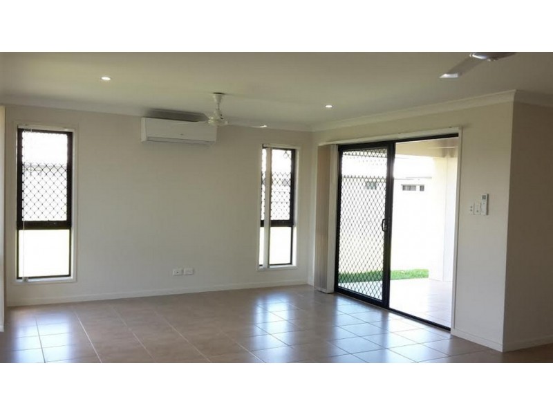 16 Smugglers Cove, Mount Low QLD 4818