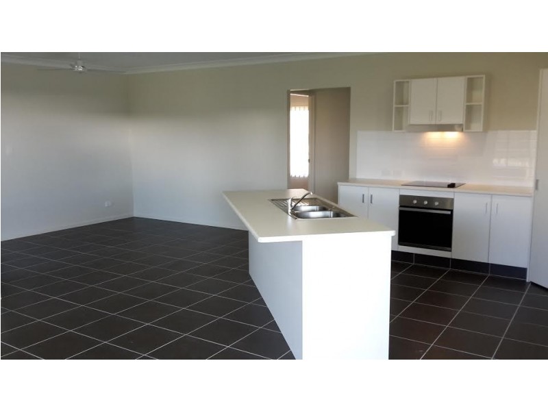 32 Mesa, Mount Louisa QLD 4814