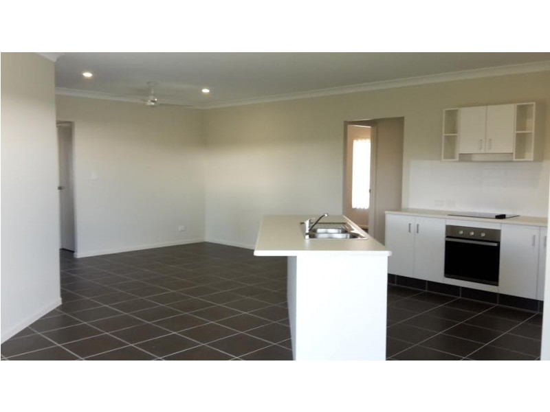 32 Mesa, Mount Louisa QLD 4814