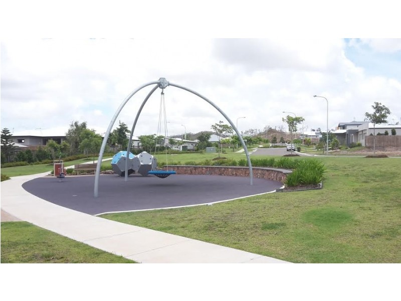 32 Mesa, Mount Louisa QLD 4814