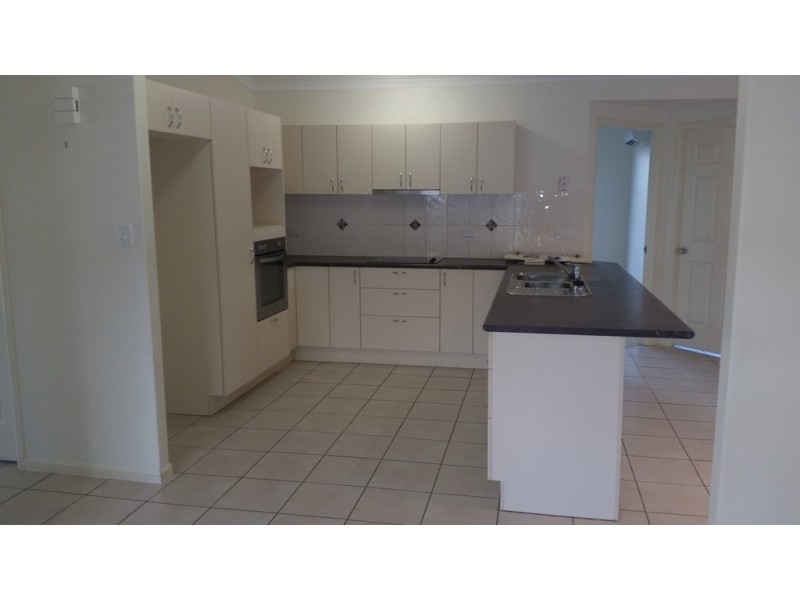 17 Waterfront Parade, Idalia QLD 4811