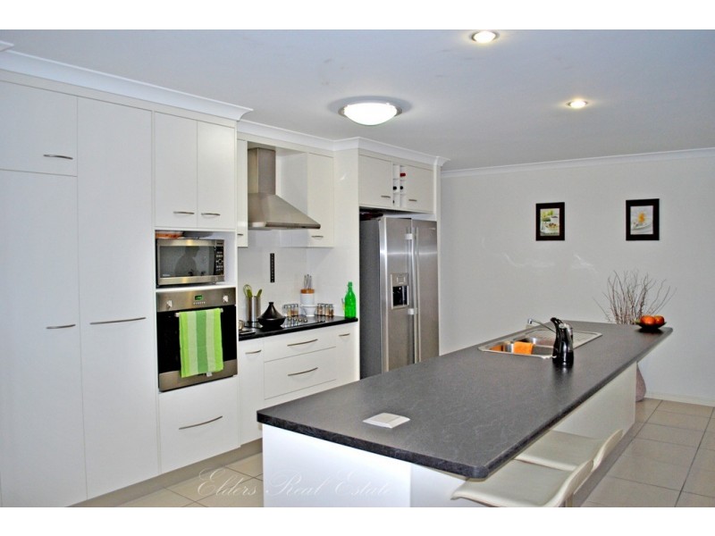 27 Linderberg St, Kalkie QLD 4670