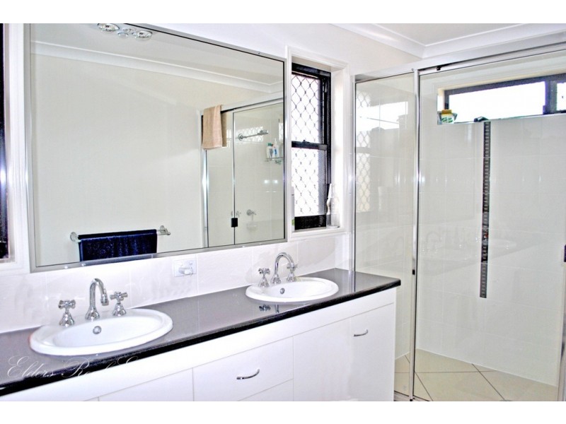 27 Linderberg St, Kalkie QLD 4670