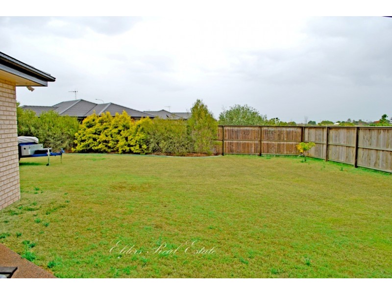 27 Linderberg St, Kalkie QLD 4670