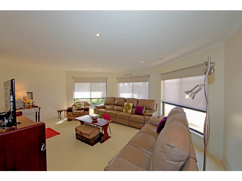 5  Fiona Pl., Bargara QLD 4670