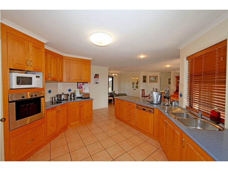 5  Fiona Pl., Bargara QLD 4670