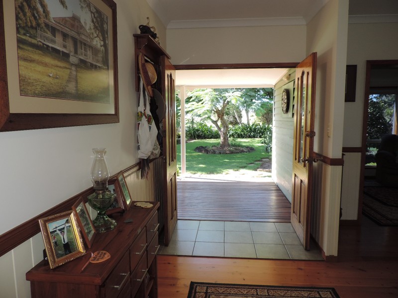 49 Daveys Dr, Branyan QLD 4670