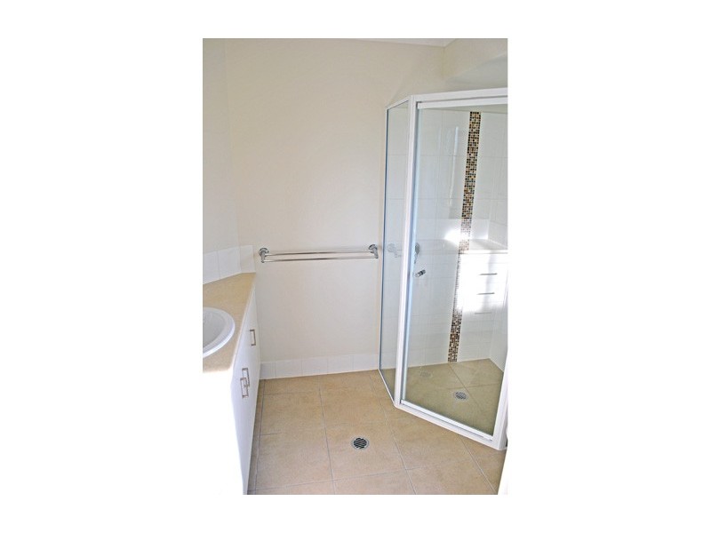 Unit 2, 6 Pinnacle Ct, Avoca QLD 4670