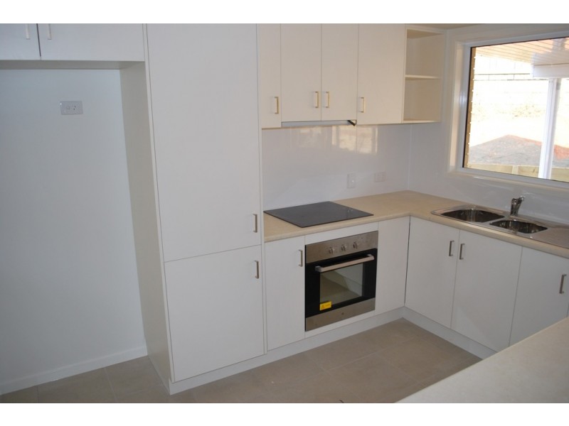 Unit 2-2a Pinnacle Ct, Avoca QLD 4670