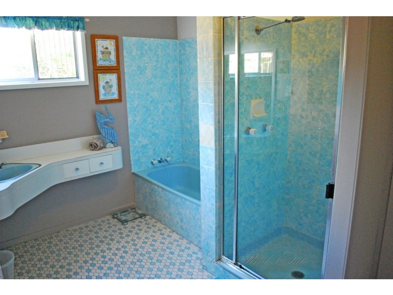 28 Stevenson St., Kepnock QLD 4670