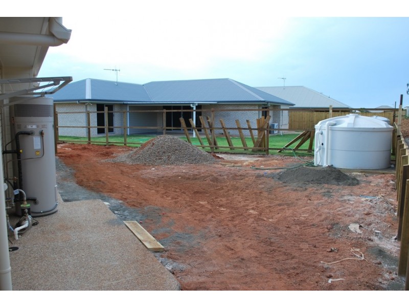 2a  Pinnacle Ct, Avoca QLD 4670