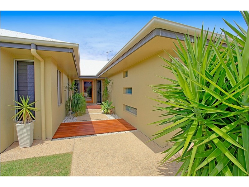 3 Andrew Cl., Bargara QLD 4670