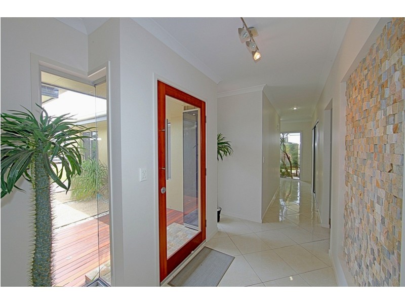 3 Andrew Cl., Bargara QLD 4670
