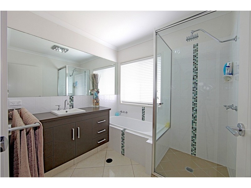 3 Andrew Cl., Bargara QLD 4670