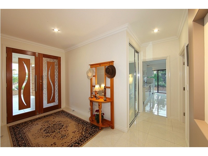25 Pinto Av, Branyan QLD 4670