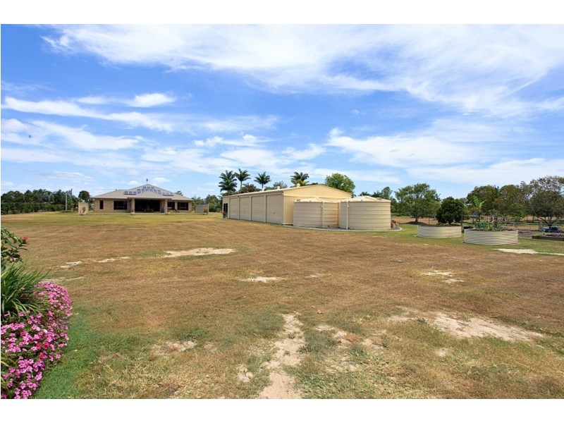 25 Pinto Av, Branyan QLD 4670