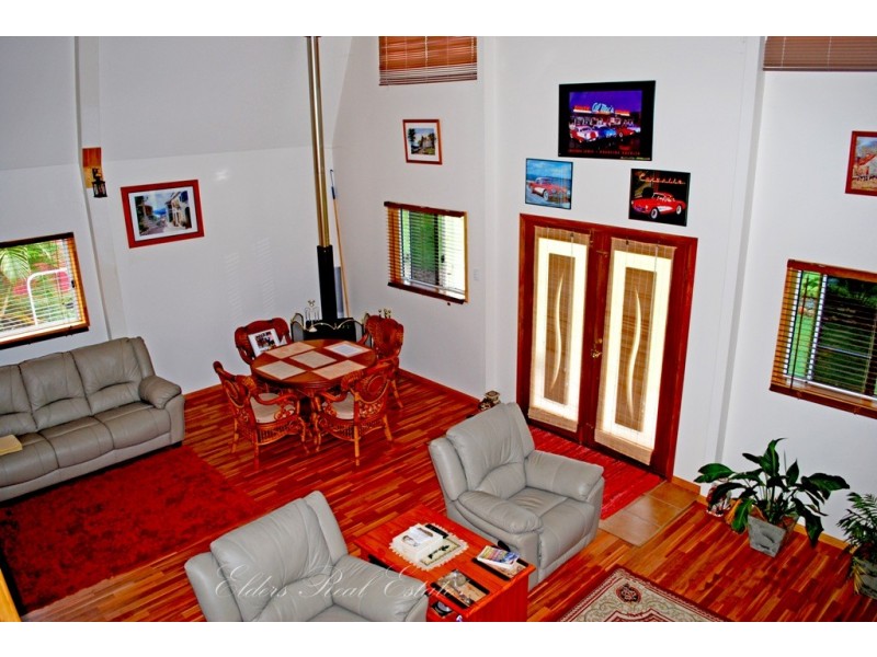 8 Blackall St, Avondale QLD 4670