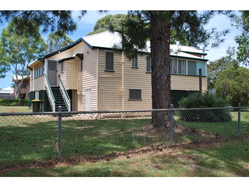 33 Curtis St, Bundaberg South QLD 4670