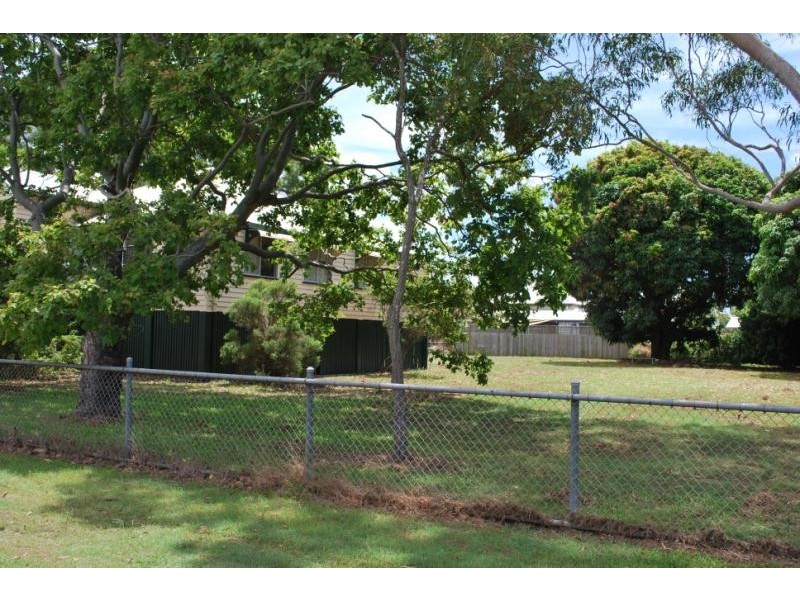 33 Curtis St, Bundaberg South QLD 4670