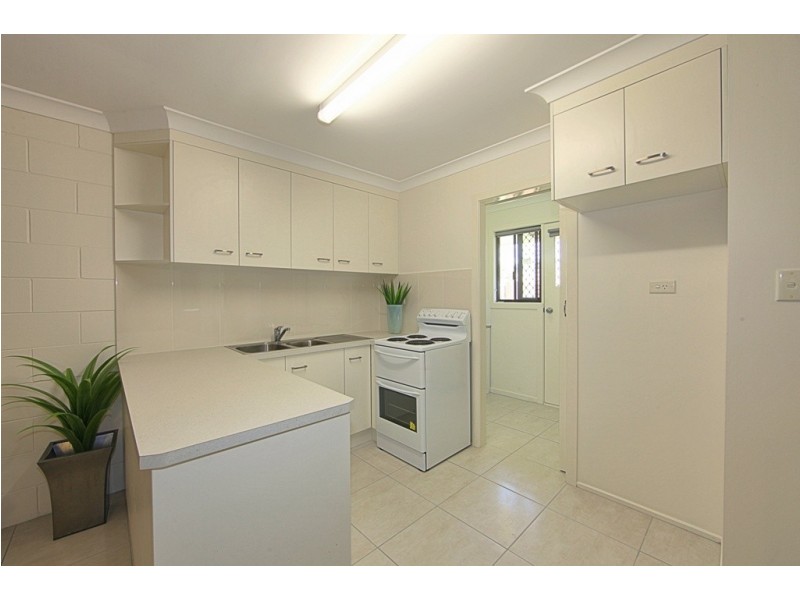 Unit 2, 44 Greenwood St, Kepnock QLD 4670