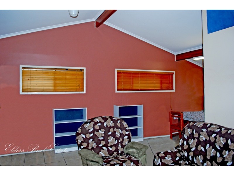 50 Thabeban St, Avenell Heights QLD 4670