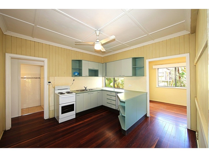 80 Branyan St, Svensson Heights QLD 4670