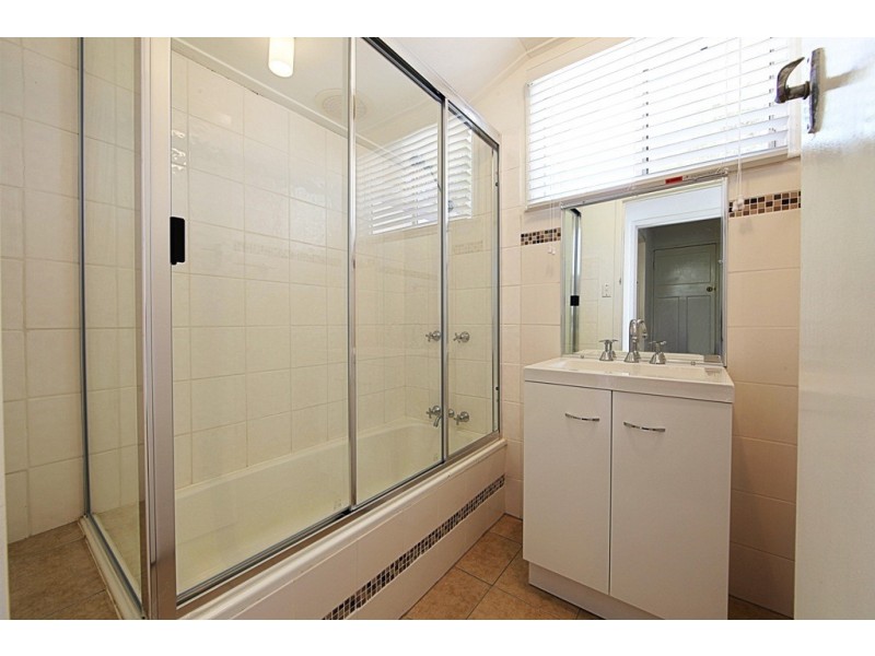 80 Branyan St, Svensson Heights QLD 4670