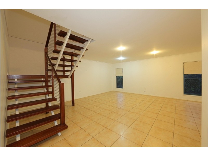 2 Arthur Brown Crt, Coral Cove QLD 4670