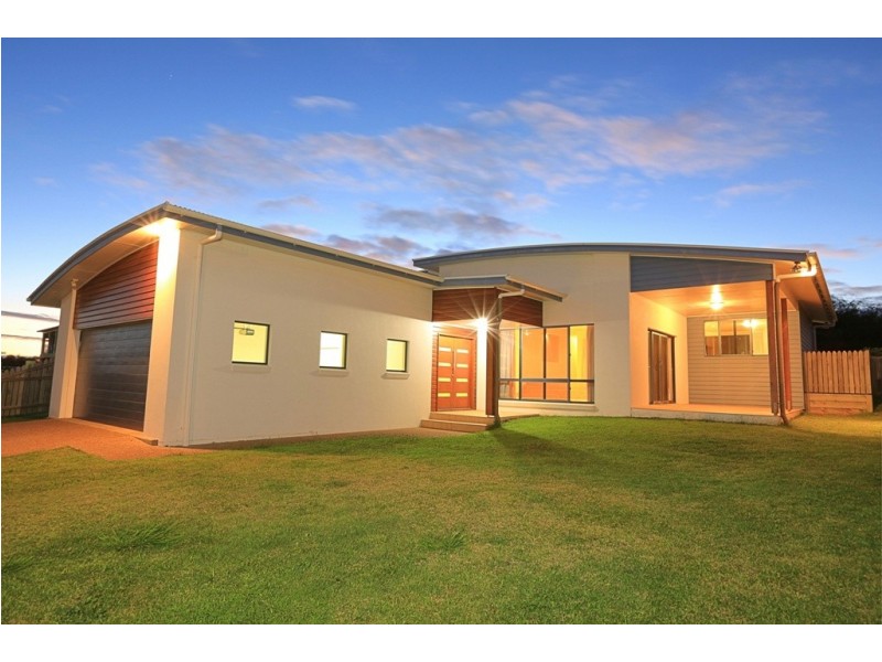 2 Arthur Brown Crt, Coral Cove QLD 4670