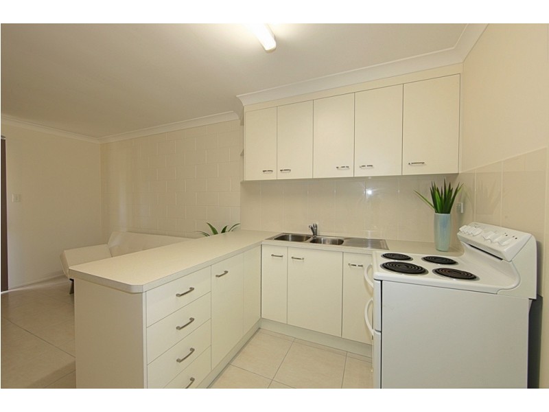 Unit 2 44 Greenwood St, Kepnock QLD 4670