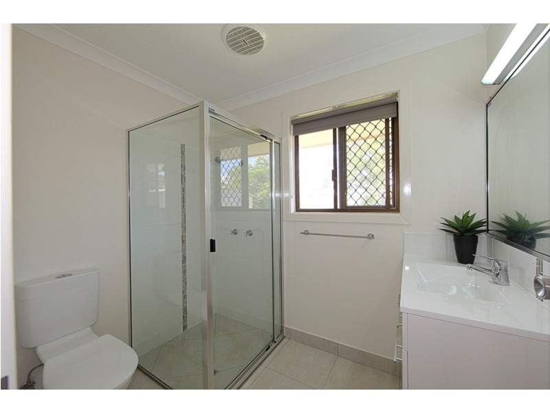 Unit 2 44 Greenwood St, Kepnock QLD 4670