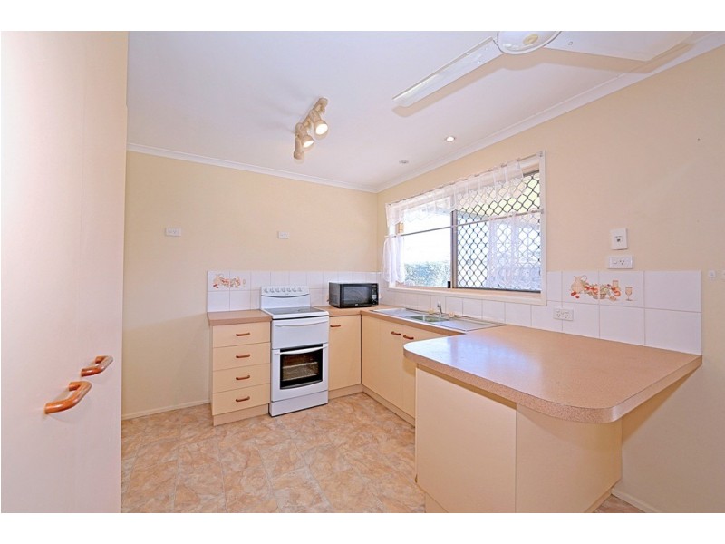 18 Kinghorn St, Kalkie QLD 4670