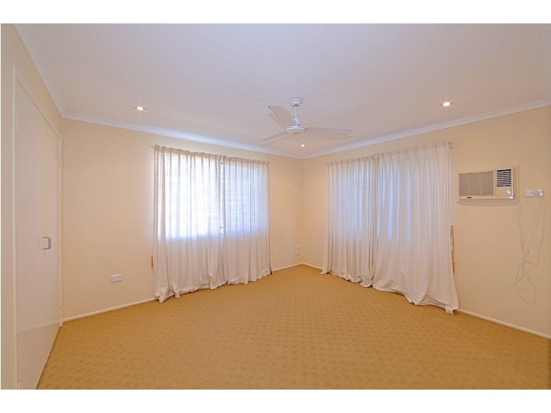 18 Kinghorn St, Kalkie QLD 4670