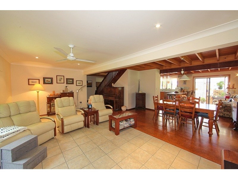 772 Gooburrum Rd, Welcome Creek QLD 4670