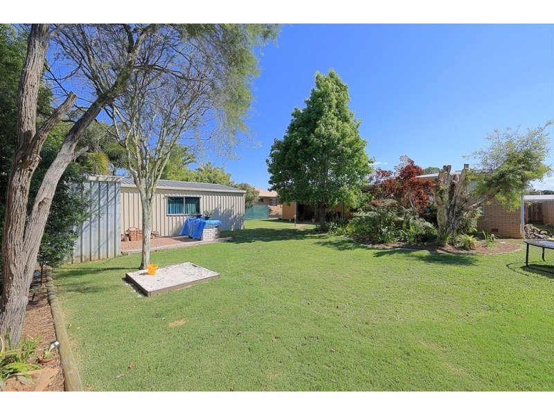 18 Loney St, Avenell Heights QLD 4670