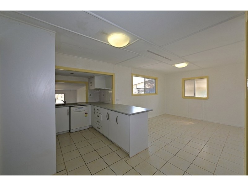 20 Alice St, Walkervale QLD 4670
