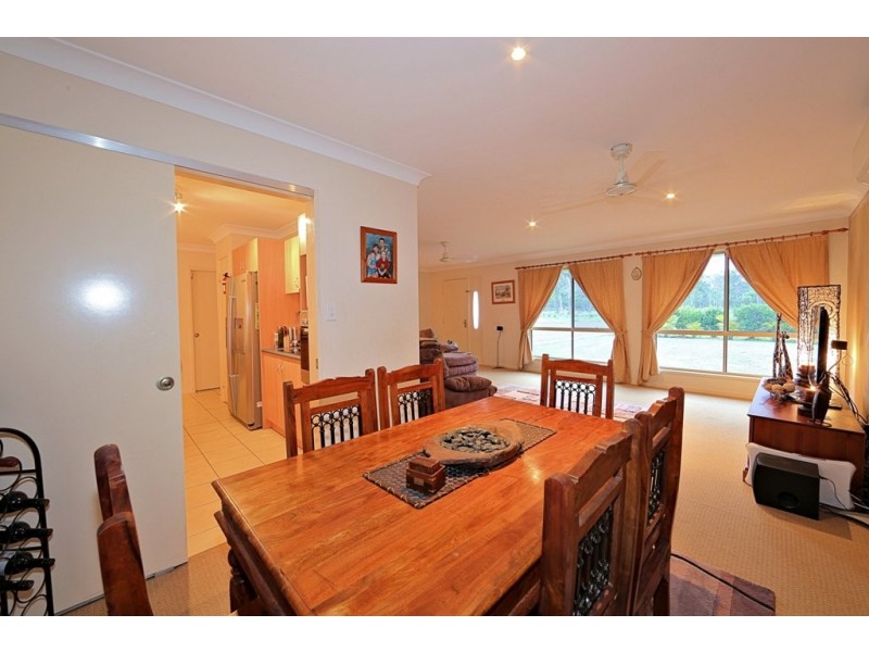 29 Pharlap Pde, Branyan QLD 4670