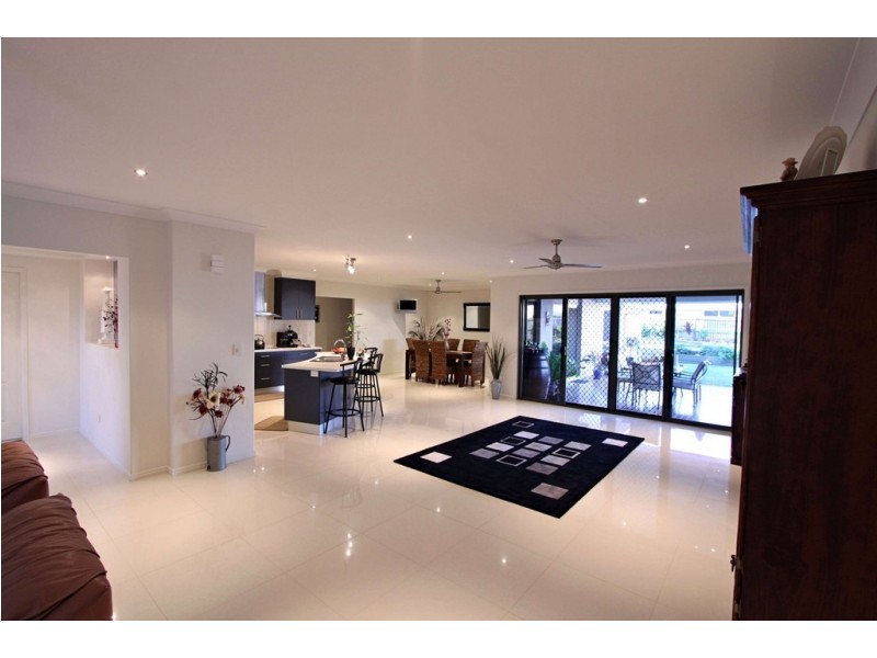10 Fierro Dr, Bargara QLD 4670