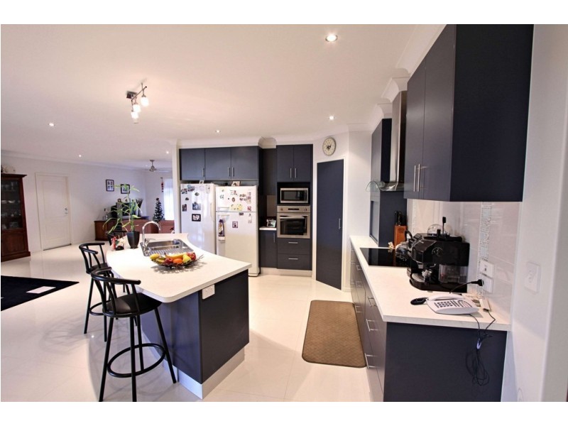 10 Fierro Dr, Bargara QLD 4670