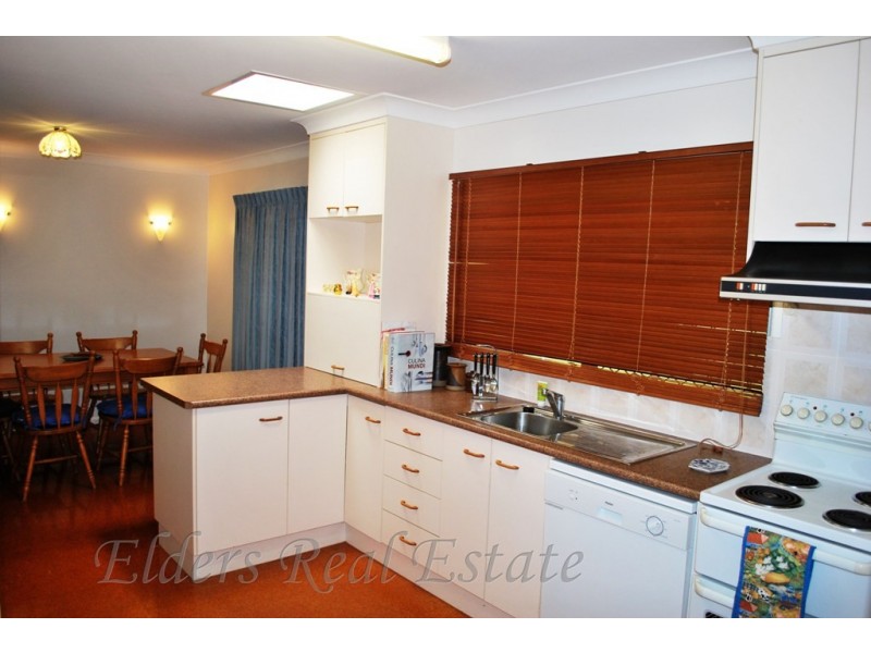 11 Mellor St, Avenell Heights QLD 4670