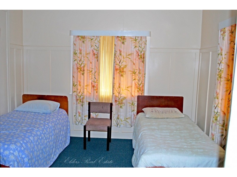 53 High St, Walkervale QLD 4670